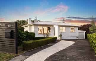 40 Fairclough Road, Beach Haven