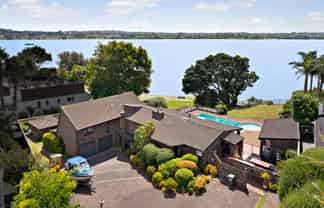 19 Sanctuary Point, Sunnyhills