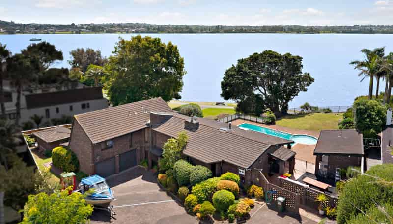 19 Sanctuary Point, Sunnyhills