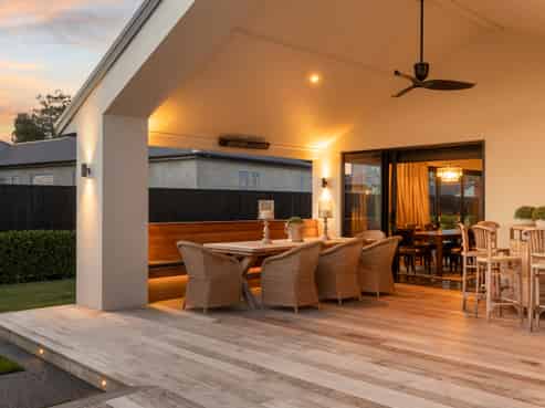 56 Carnaveron Drive, Lincoln