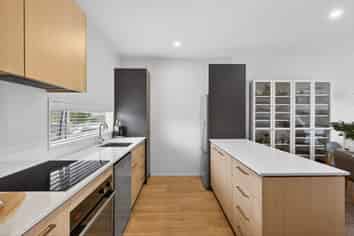 8 Sunshine Lane, New Brighton