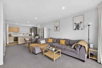 8 Sunshine Lane, New Brighton