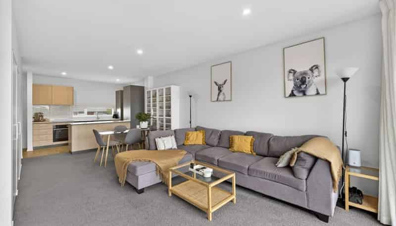 8 Sunshine Lane, New Brighton