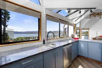 80 Tio Tio Road, Seatoun