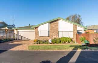 6 Longford Court, Forest Lake