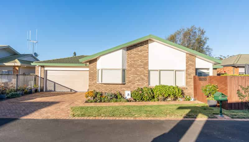 6 Longford Court, Forest Lake