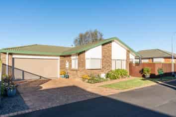 6 Longford Court, Forest Lake