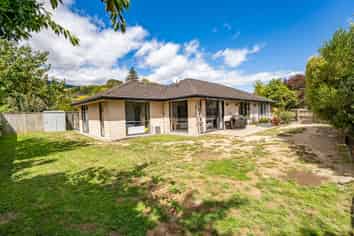 9 Gershwin Grove, STOKE