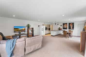 9 Gershwin Grove, STOKE