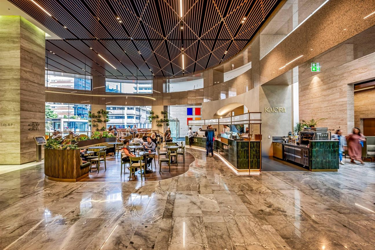 CBRE - Elevated CBD Workspace - Mehr
