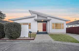 33 Bradnor Meadows Drive, Swanson