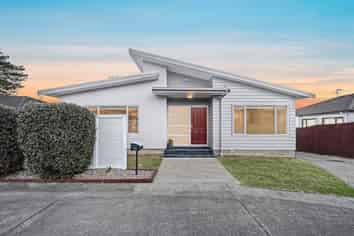 33 Bradnor Meadows Drive, Swanson