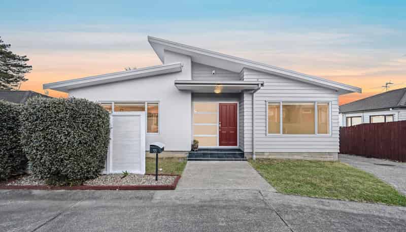 33 Bradnor Meadows Drive, Swanson