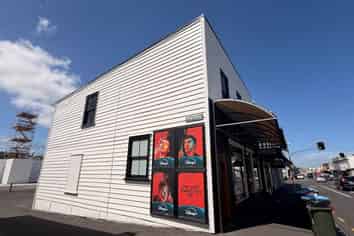 MOUNT EDEN OFFICE - EIGHT CAR PARKS
