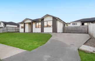12 William Calvert Drive, Swanson