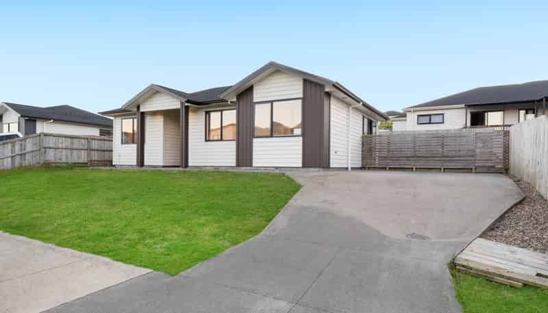 12 William Calvert Drive, Swanson