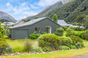 105 West Coast Road, Arthur's Pass