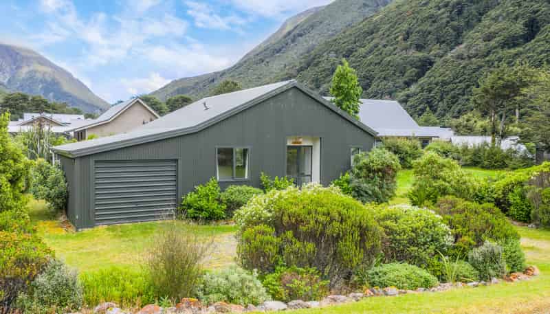 105 West Coast Road, Arthur's Pass