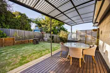 37B Polkinghorne Drive, Manly