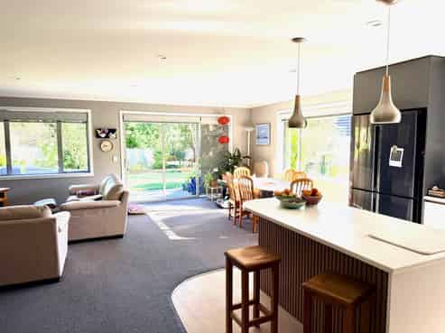 4 Sanctuary Drive, Stoke