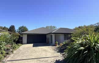 4 Sanctuary Drive, Stoke