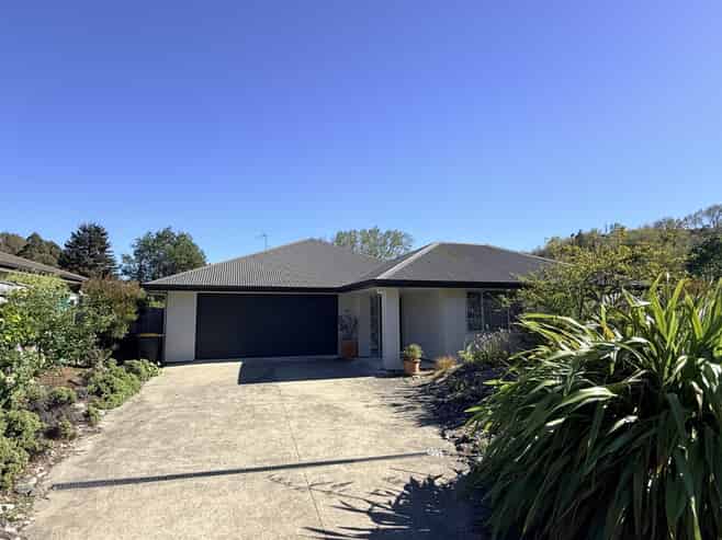 4 Sanctuary Drive, Stoke