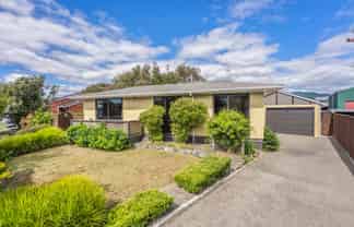 10 Robert Grove, Paraparaumu