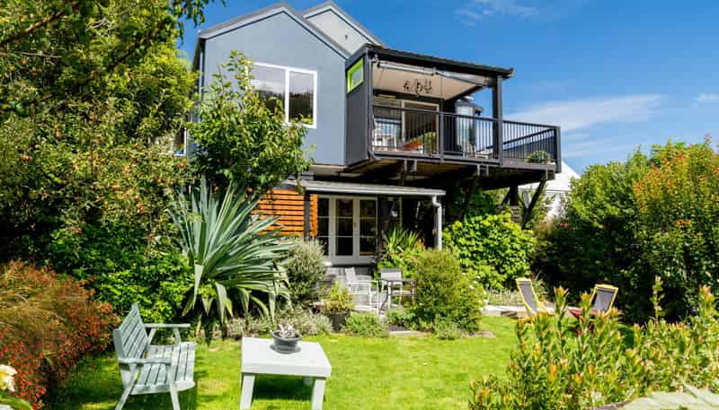 69 Greenacres Street, Macandrew Bay