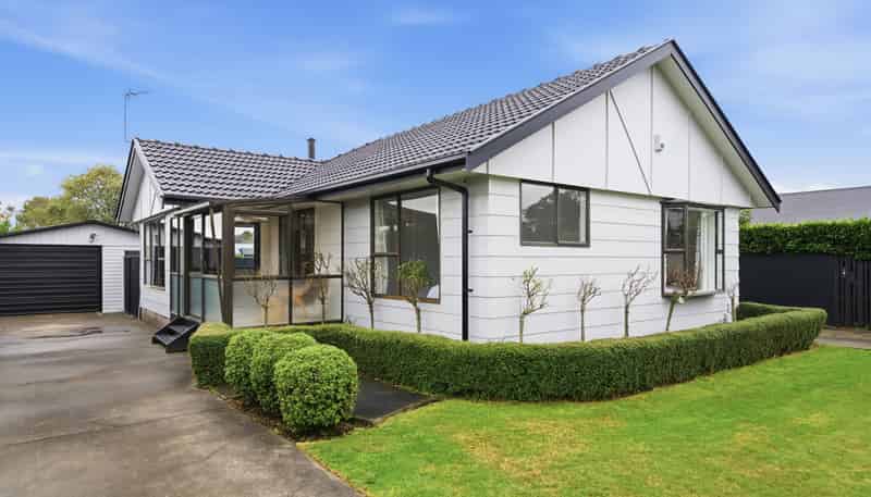 28 Oakley Crescent, Hornby