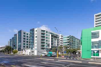 423/8 Dockside Lane, Auckland Central