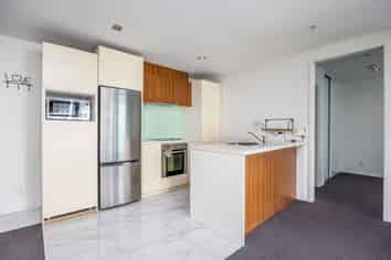 423/8 Dockside Lane, Auckland Central