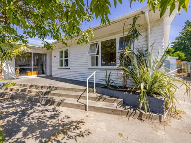 69 Coverdale Street, Onekawa