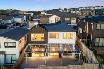 4  Hautoa Lane, Flat Bush