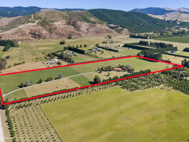 44 Senior Road, Wairau Valley