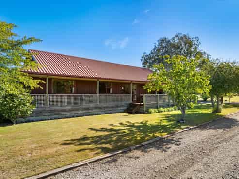 44 Senior Road, Wairau Valley