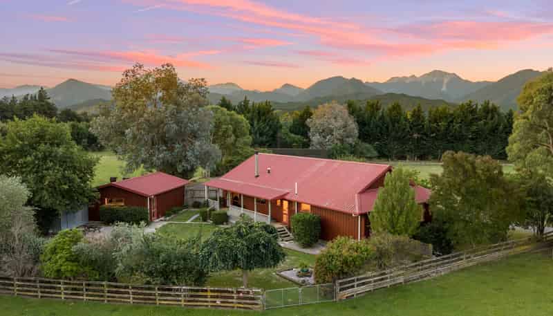 44 Senior Road, Wairau Valley