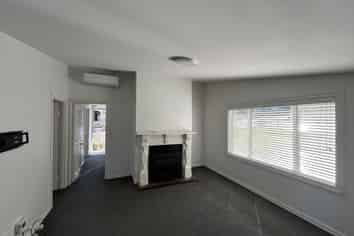 15 Peel Street, Mornington