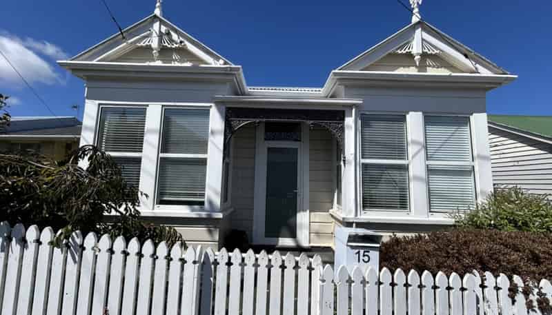 15 Peel Street, Mornington