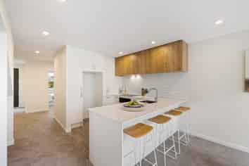 6/209 Hastings Street East, Waltham