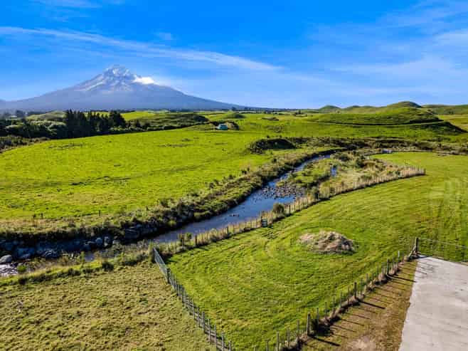 2104 Wiremu Road, Pungarehu