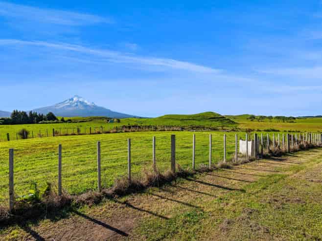 2104 Wiremu Road, Pungarehu