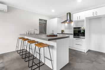 1 Limbrick Crescent, Wigram