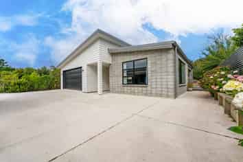 30 Ipswich Street, Hampden