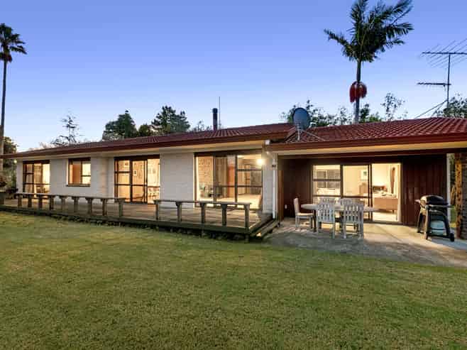 27 Elliot Street, Riverhead