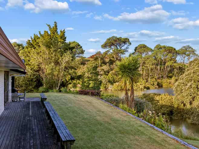 27 Elliot Street, Riverhead