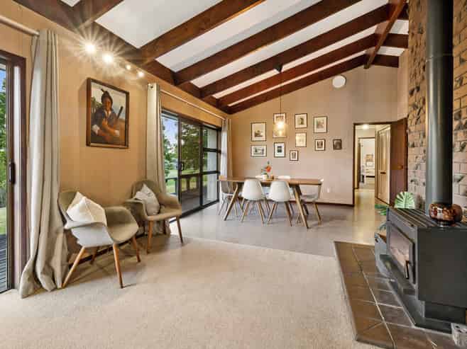 27 Elliot Street, Riverhead