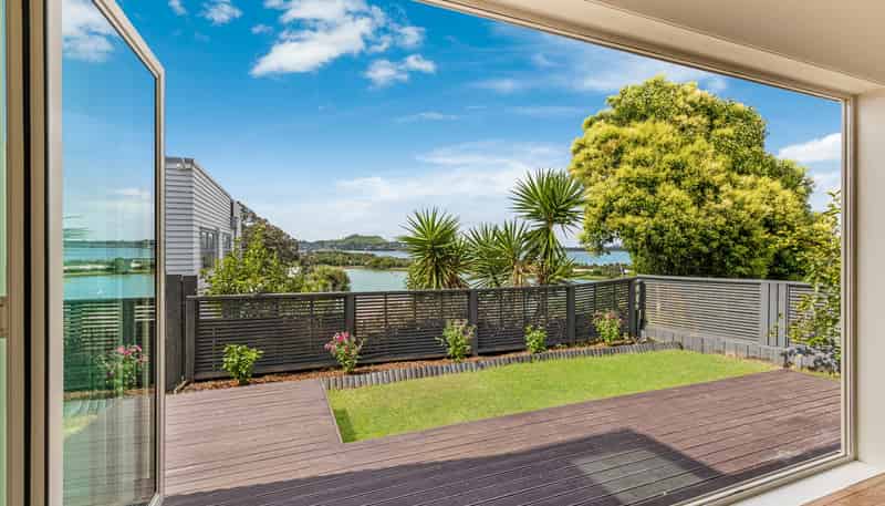 8 Normans Hill Road, Onehunga