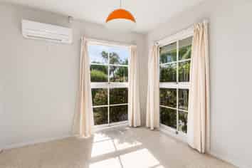 24 Hay Street, Bromley