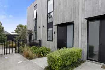 13 Te Ara O Paetutu, Petone