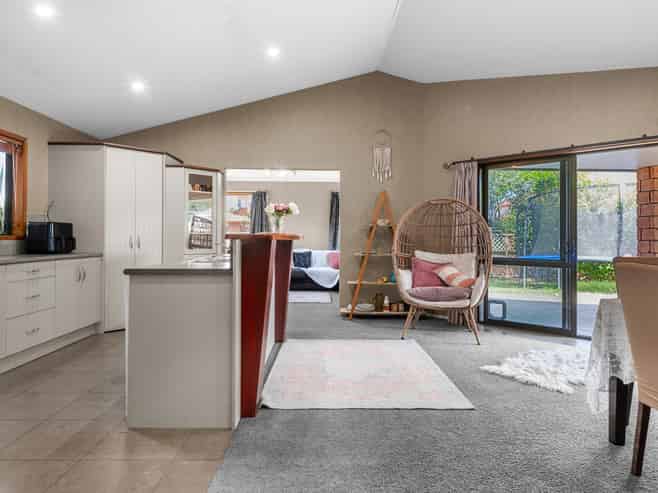 24 Nielsen Gardens, Rototuna